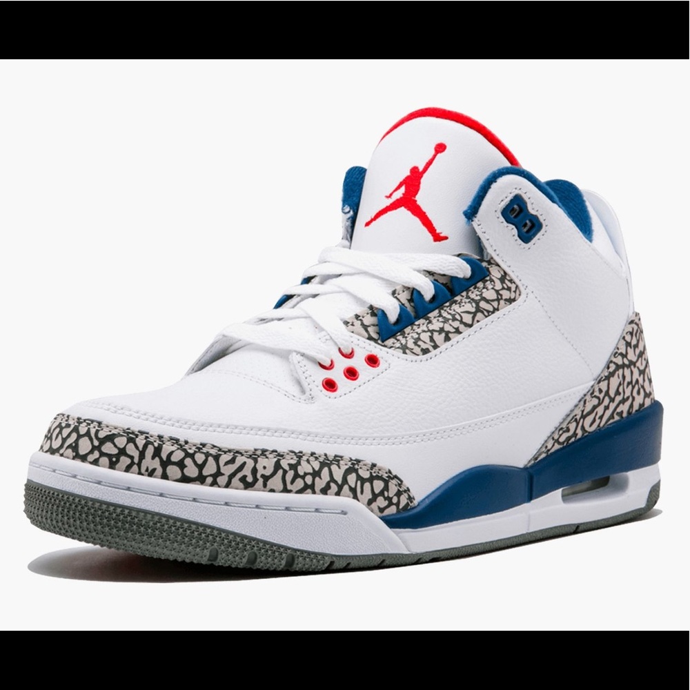Air Jordan 3 retro OG white/fire red true blue. They are in a great condition.